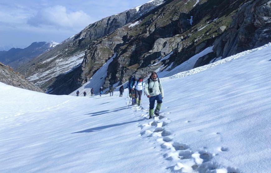 Hampta Valley Snow Trek