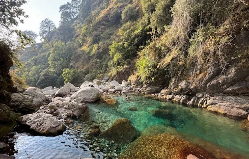 Gallu waterfall hike